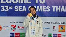 Atlet angkat besi Indonesia, Luluk Diana Tri Wijayana, meraih medali emas di kelas women’s 48 kg SEA Games 2025 di Chonburi Sport School, Chon Buri, Thailand, Sabtu (13/12/2025) (NOC Indonesia)