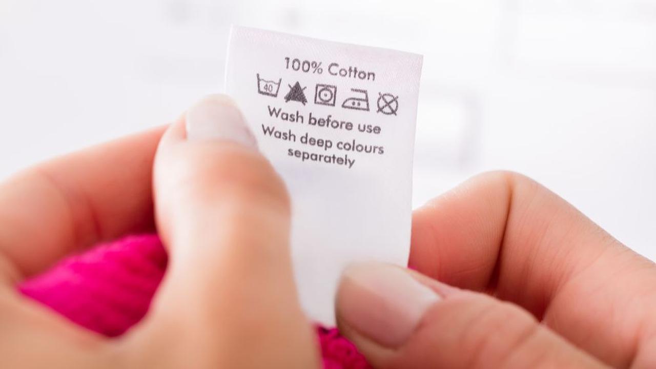1. Baca Label Pakaian yang Benar