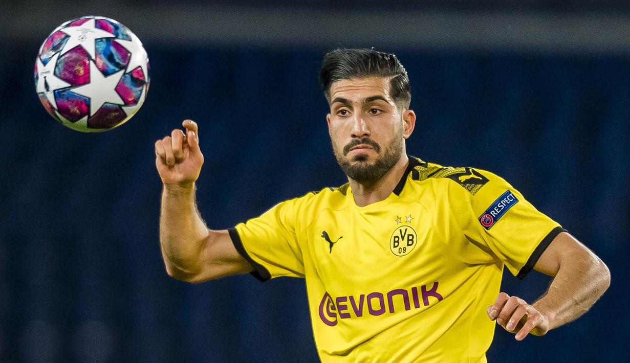 3. Emre Can (Borussia Dortmund) - Pemain berusia 26 tahun ini memiliki kemampuan bermain di berbagai posisi. Emre Can sendiri adalah seorang pemain gelandang, namun ia mampu dimainkan sebagai bek kanan atau bek tengah di Borussia Dortmund. (AFP/Alexandre Simoes/GETTY/UEFA)
