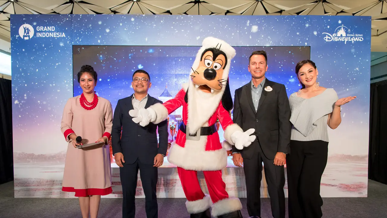 Rasakan Lebih Awal Natal Hong Kong Disneyland di Grand Indonesia