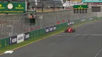 Pebalap Ferrari, Sebastian Vettel, menjuarai balapan Formula 1 GP Australia 2018 di Sirkuit Albert Park, Minggu (25/3/2018). (Twitter / Formula1.com)