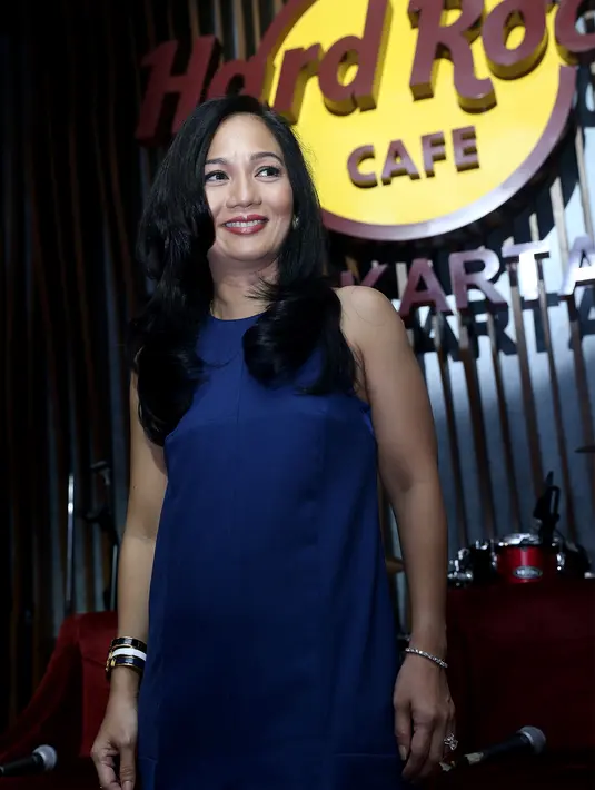 "Saya suka makan di Indonesia. Salah satunya yang saya suka khas Sunda. Kalau ke Indonesia pasti suka makan terus," kata pemilik nama lengkap Shaheila Abdul Majide. (Andy Masela/Bintang.com)