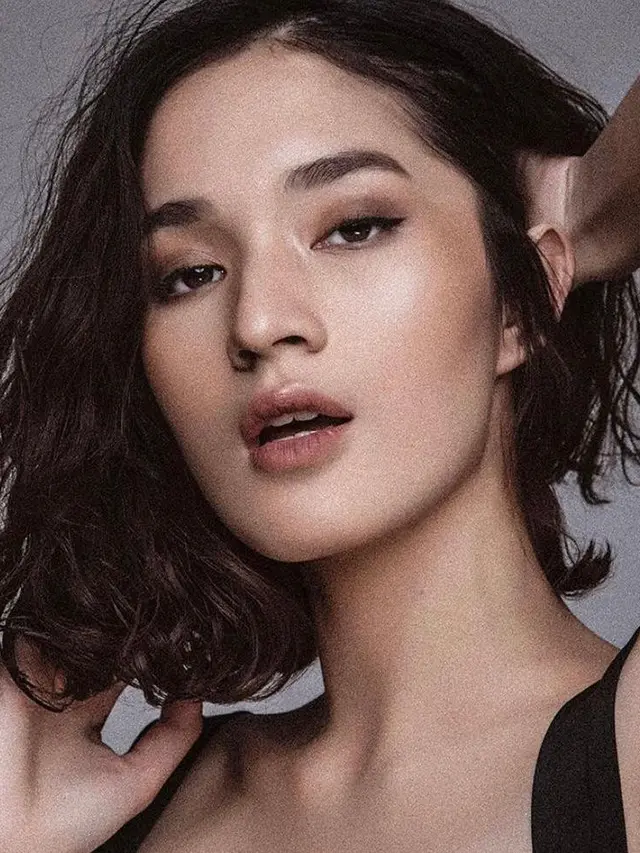 9 Gaya Makeup Natural-Bold Jeanneta Sanfadelia, Model Cantik yang Diduga Istri Ardhito Pramono