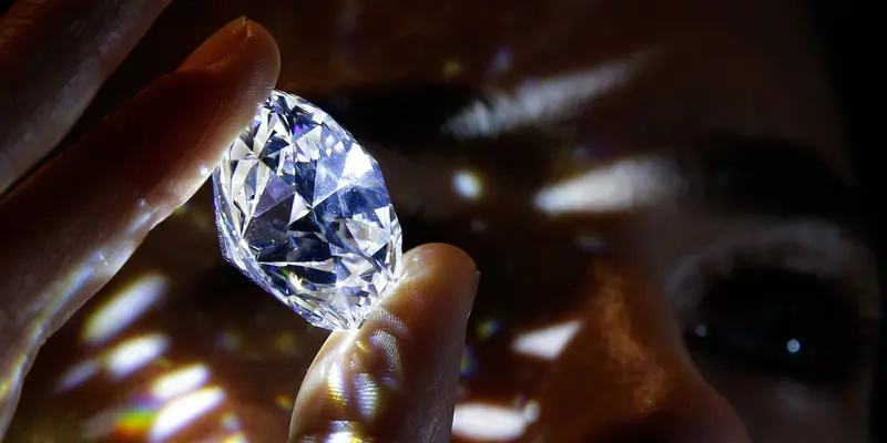 Berlian Putih Terlangka akan Dilelang di London