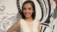 Model Cantik Ini Deg-degan Syuting Bareng Ariel