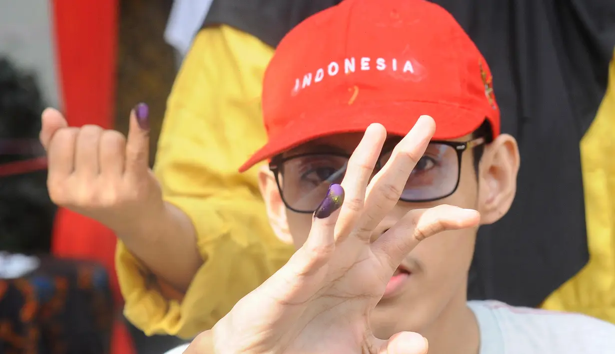 Di Jakarta, tiga pasang kandidat calon gubernur/wakil gubernur bersaing dalam kontestasi Pemilihan Gubernur Jakarta 2024. Mereka adalah Ridwan Kamil-Suswono, Dharma Pongrekun-Kun Wardana, dan Pramono Anung-Rano Karno. (merdeka.com/Arie Basuki)