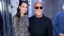 <p>Luna Maya (kiri) dan Michael Kors menghadiri Michael Kors Collection Fall/Winter 2023 Runway Show di New York City, Amerika Serikat, 15 Februari 2023. Pertunjukan ini mengedepankan kesan glamor yang abadi sekaligus merayakan perempuan-perempuan yang menjadi inspirasi Michael Kors. (Dimitrios Kambouris/Getty Images for Michael Kors/AFP)</p>