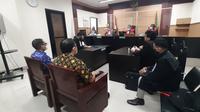 Mantan Dirut Garuda Indonesia Ari Askhara, divonis setahun hukuman kurungan penjara dan denda Rp 300 juta atas perkara penyelundupan motor Harley Davidson dan sepeda Brompton, Senin (14/6/2021).