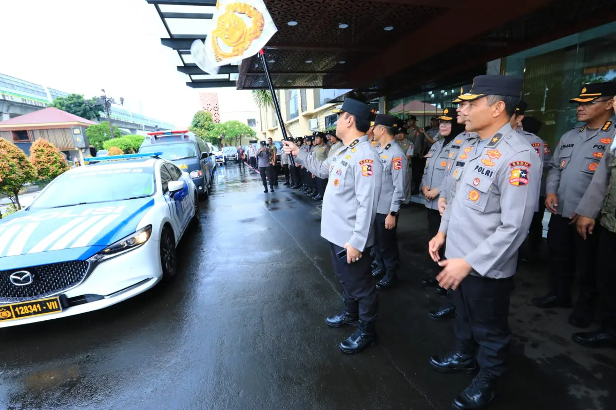 Pelepasan keberangkatan tim misi kemanusiaan Polri ke lokasi banjir di Kabupaten Demak, Jawa Tengah, pada Jumat (22/3/2024).