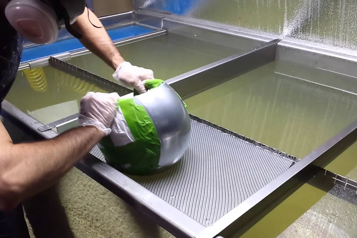[Bintang] Water Transfer Printing, Teknik Melukis Unik di Dunia Industri