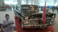 Dua mobil yang merupakan peninggalan dari Presiden RI Soekarno dan Pahlawan RI Bung Tomo.