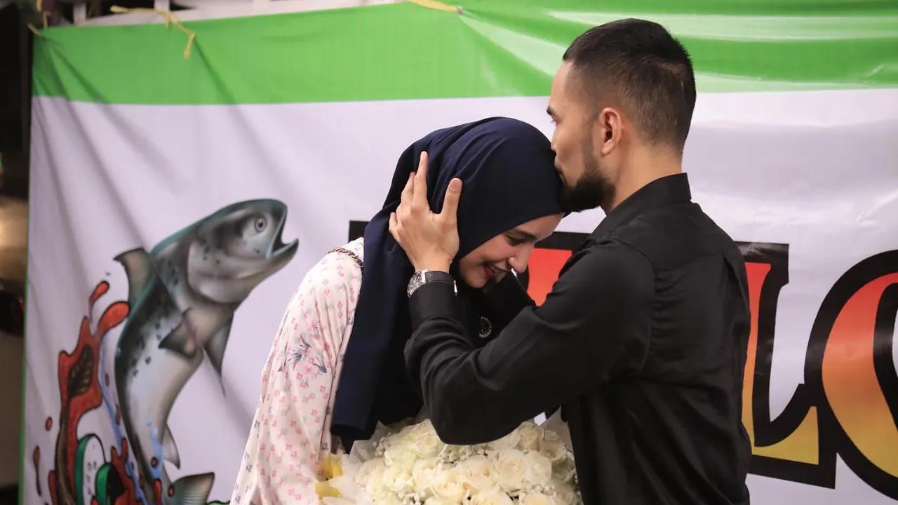 Postingan Shireen Sungkar langsung mencuri perhatian rekan-rekan artis. Citra Kirana hingga Meisya Siregar ikut berkomentar.<br>