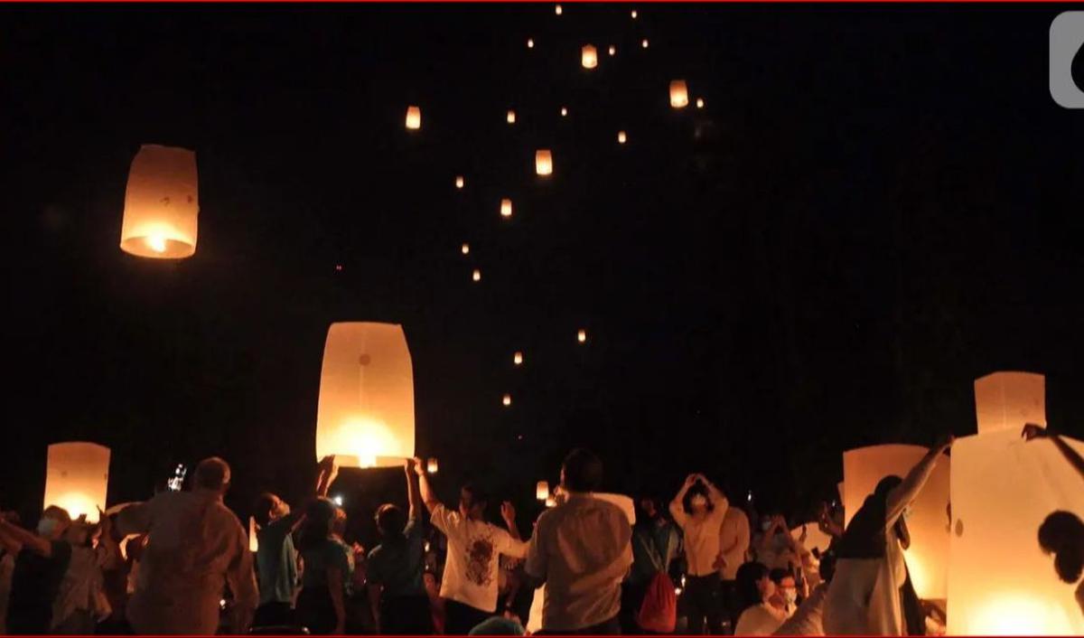 <b>Festival Lampion</b>