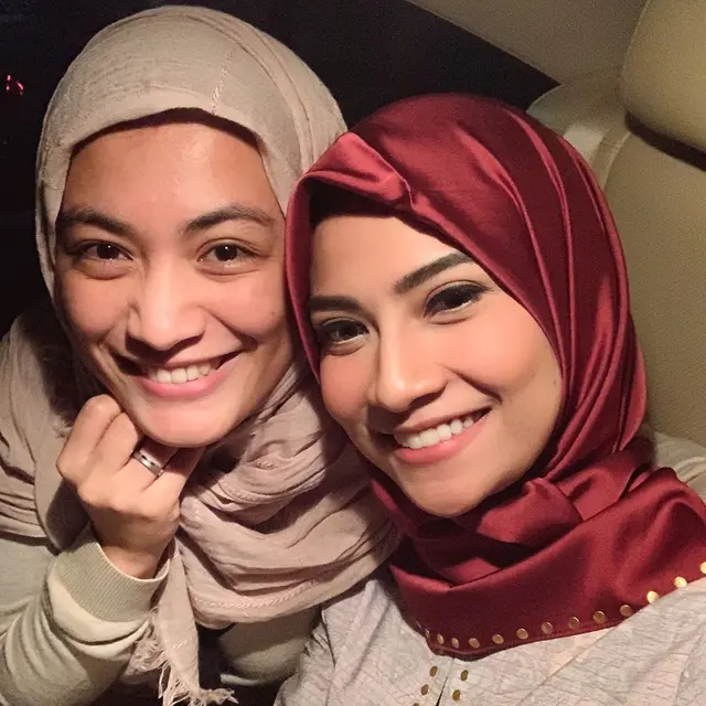 Kerap Tampil Seksi, 6 Pesona Vanessa Angel saat Pakai Hijab Ini Tuai Pujian