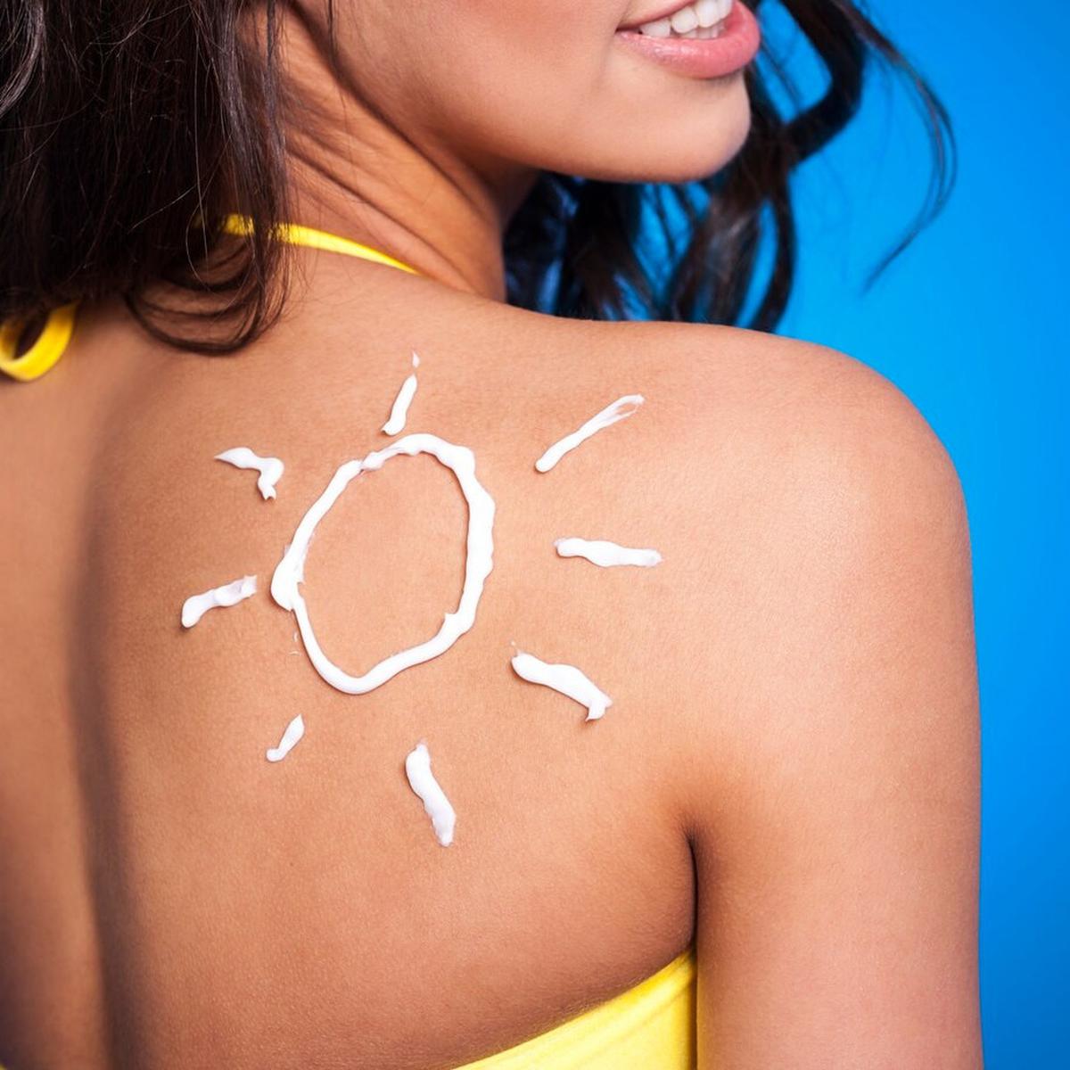 Ilustrasi tips menggunakan sunscreen/freepik.com/gpointstudio