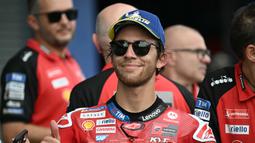 Enea Bastianini—rekan setim Francesco Bagnaia—menempati posisi kedua hasil kualifikasi MotoGP Thailand 2024. (Lillian SUWANRUMPHA/AFP)