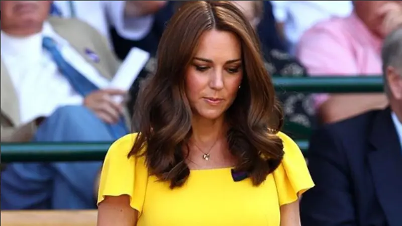 Bahagianya Kate Middleton dengan Gaun Kuning