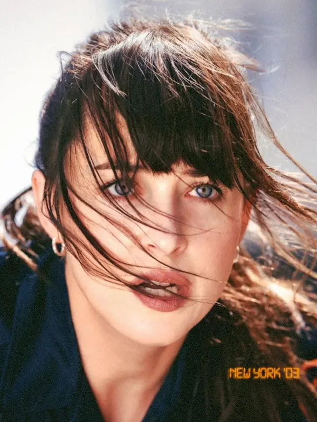 Fakta Menarik Dakota Johnson, Kekasih Chris Martin yang Ternyata ...