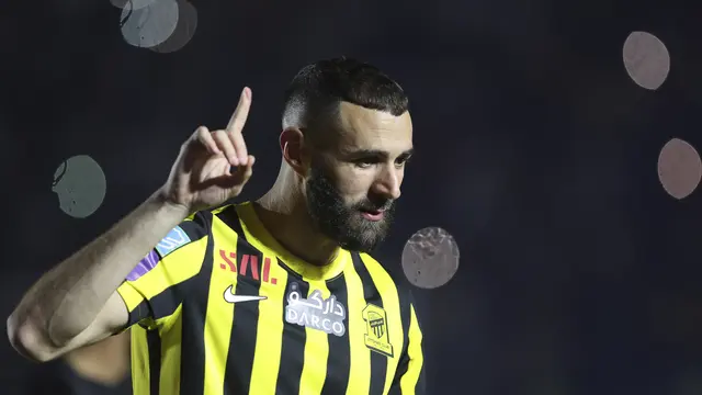 Dihadiri Puluhan Ribu Suporter, Perkenalan Karim Benzema di Al Ittihad Berlangsung Meriah
