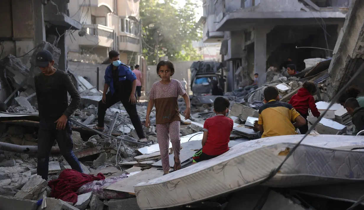 Diketahui, Israel kembali melanjutkan agresinya terhadap Jalur Gaza sejak 18 Maret 2025 atau setelah jeda dua bulan berdasarkan perjanjian gencatan senjata yang mulai berlaku pada tanggal 19 Januari 2025. (Bashar TALEB/AFP)