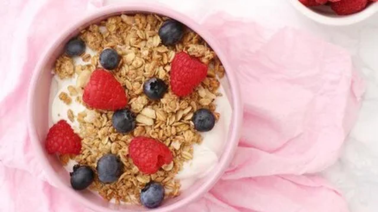 3. Yogurt: Tinggi Protein untuk Mengontrol Nafsu Makan