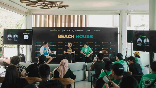 Diskusi Beach House dalam Gelaran Coinfest Asia 2025 yang digelar pada 22 Agustus di Tabanan, Bali. (Dok Tokocrypto)