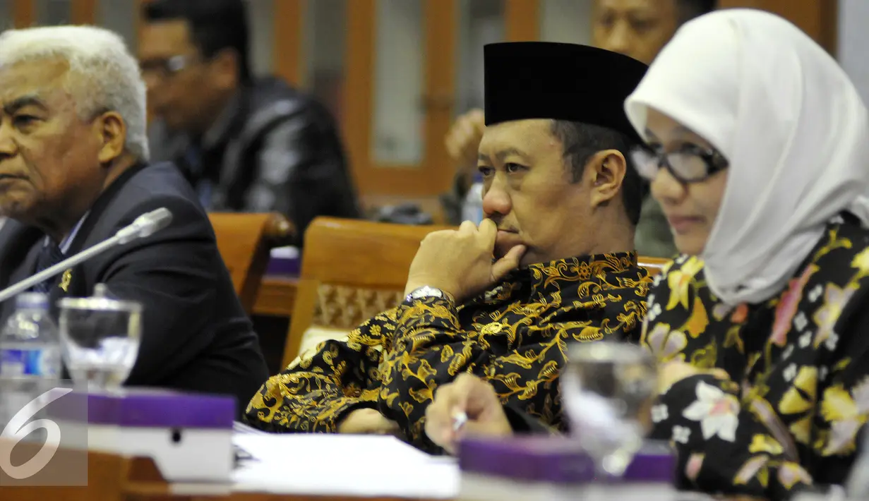 Ketua KY, Aidul Fitriciada Azhari saat mengikuti Rakor dengan Baleg DPR di Kompleks Parlemen, Senayan, Jakarta, Selasa (24/5). Komisi Yudisial (KY) mengusulkan ada periodisasi hakim agung yaitu selama 5 tahun. (Liputan6.com/Johan Tallo)