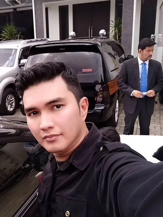 "Intinya kami berdua sudah sama-sama sepakat (berpisah) dan sudah move on," ucap Aldi Taher saat menjalani persidangan keduanya, Senin (18/12/2017) dan dilansir dari Liputan6.com. (Instagram/alditaher.official)