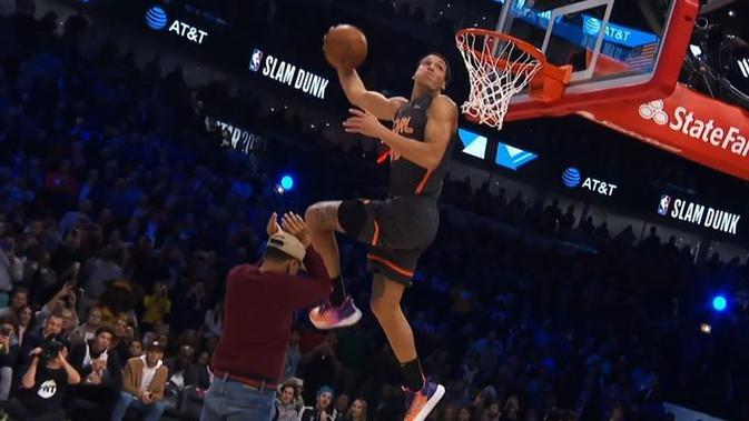 Wallpaper Video Aksi Aaron Gordon Vs Derrick Jones Jr Dalam Kontes Slam Free