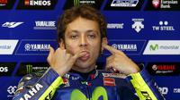 Valentino Rossi usai sesi latihan bebas di Sirkuit Silverstone (Reuters)