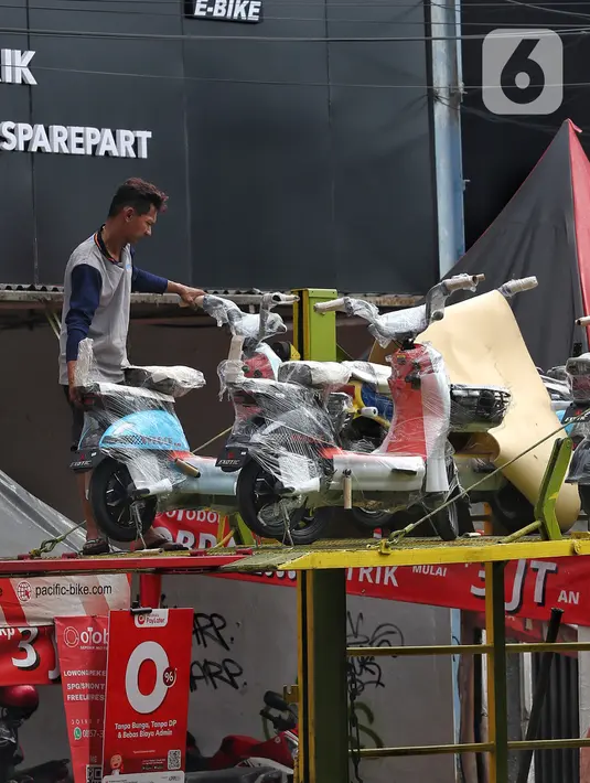 Beberapa APM telah membuka dealer di berbagai provinsi, menunjukkan keseriusan mereka dalam mendorong perkembangan ekosistem kendaraan listrik di Indonesia. (Liputan6.com/Angga Yuniar)