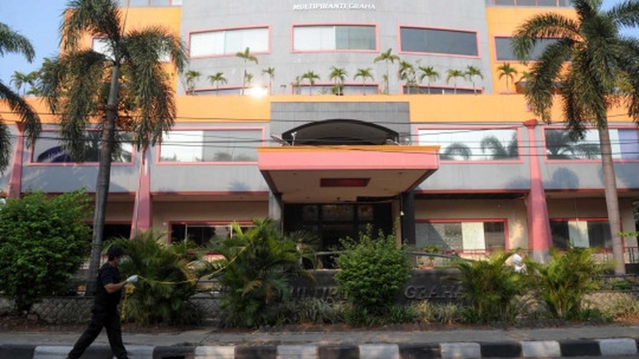 Puslabfor Polri olah TKP ledakan diduga granat di Duren Sawit