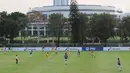 Suasana seleksi pemain Timnas Indonesia U-17 di Lapangan A, Gelora Bung Karno (GBK), Senayan, Jakarta, Rabu (16/8/2023). (Liputan6.com/Herman Zakharia)
