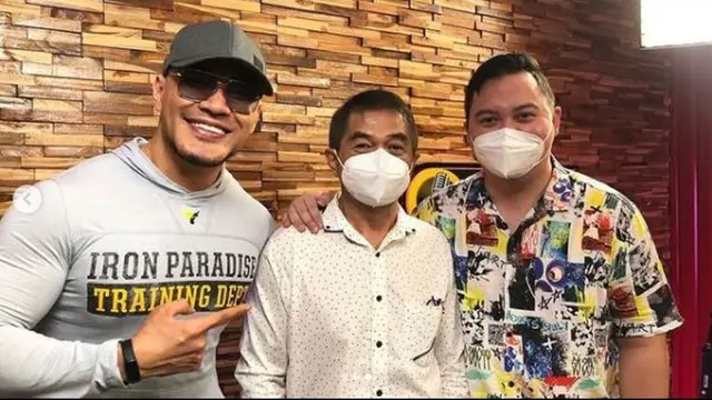Chandra Liow dan ayahnya