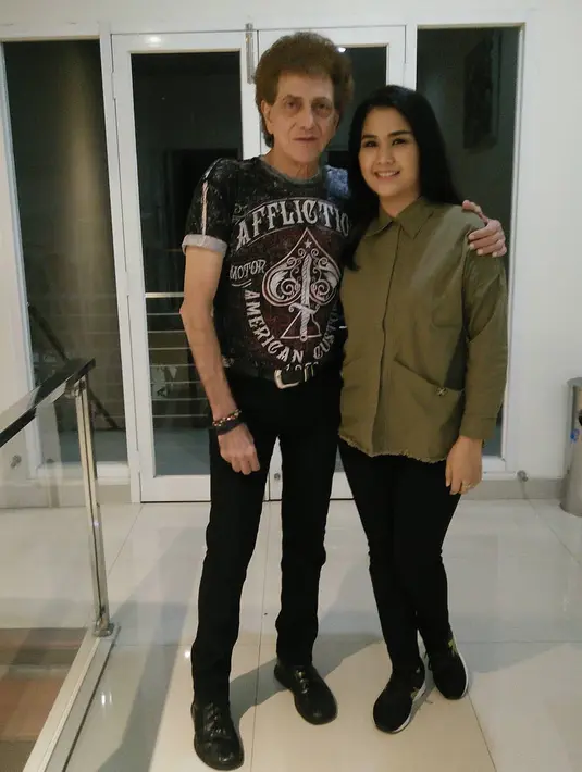 Ahmad Albar dan Dewi Sri Astuti (Instagram/dewiye04)