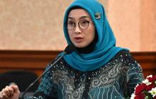 Peran Pendidikan dan Latar Belakang Desy Ratnasari dalam Kesuksesan Karier dan Pendapatannya