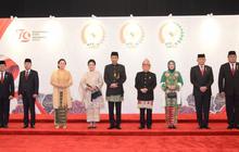 FOTO: Gaya Presiden Jokowi Berbusana Adat Betawi di Sidang Tahunan MPR