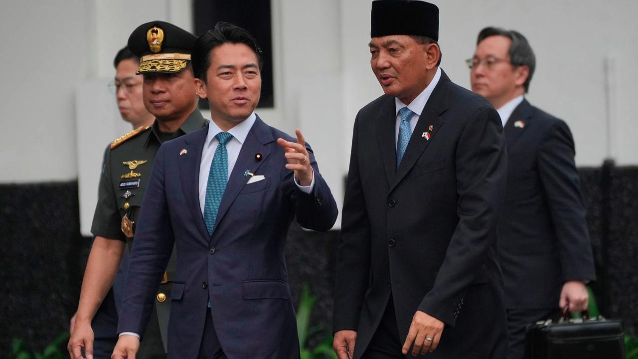 FOTO: Menhan Sjafrie Terima Kunjungan Menhan Jepang di Jakarta