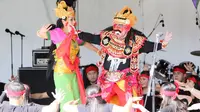 Tarian khas Bali yang ditampilkan pada Festival Floriade 2017 (KBRI Canberra)
