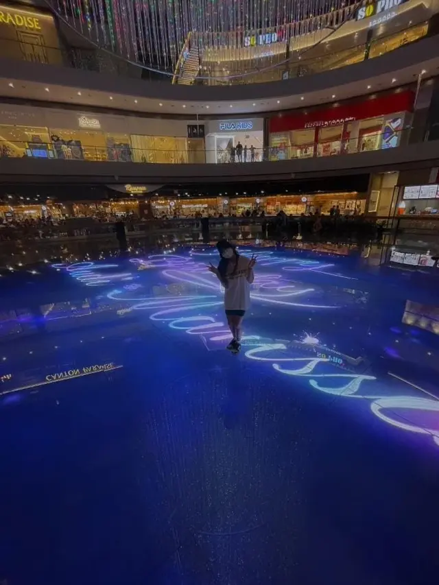 Audi Marissa dapat kejutan mewah dari suami tercinta saat liburan di Singapura.