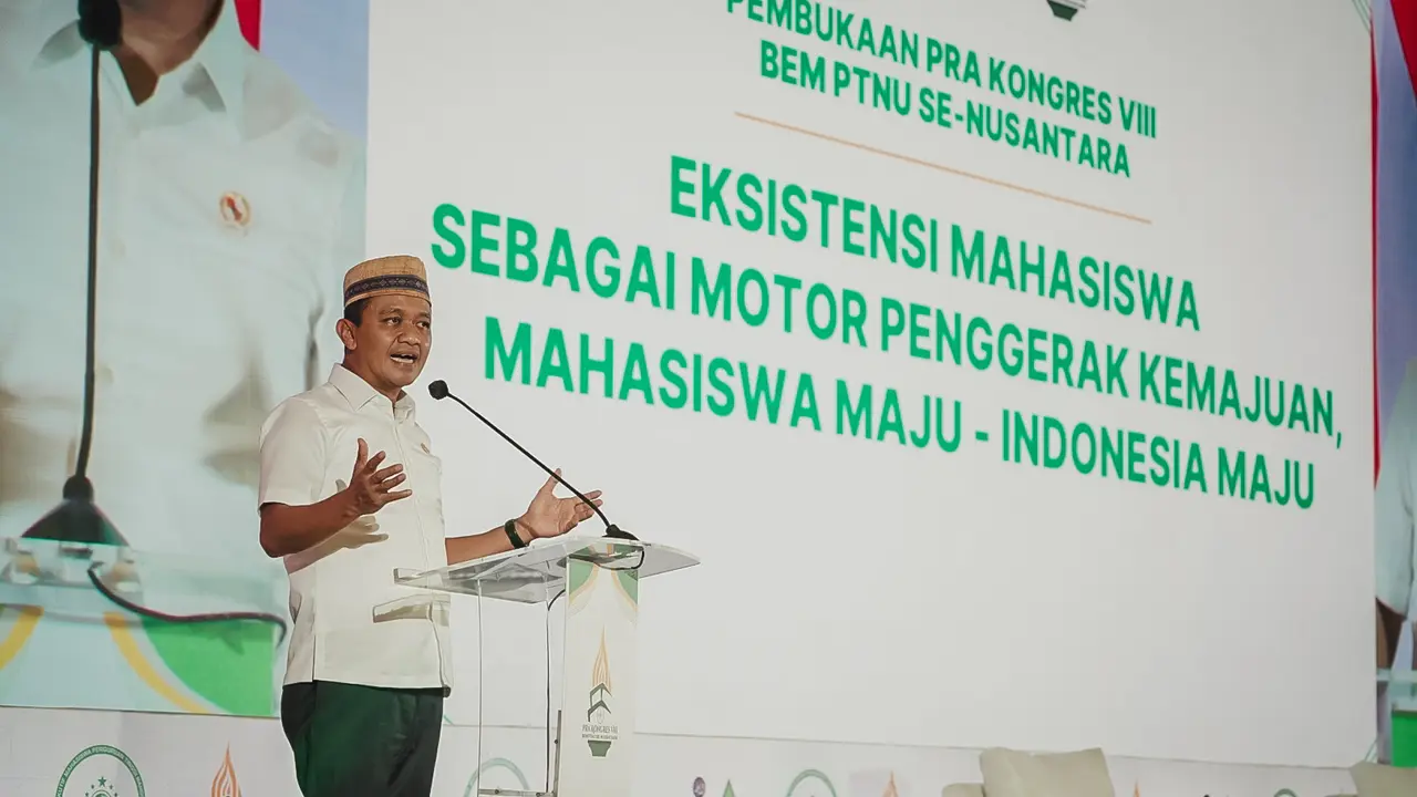 Menteri Investasi/Kepala Badan Koordinasi Penanaman Modal atau Menteri Investasi/BKPM Bahlil Lahadalia mendorong mahasiswa untuk menjadi pengusaha.