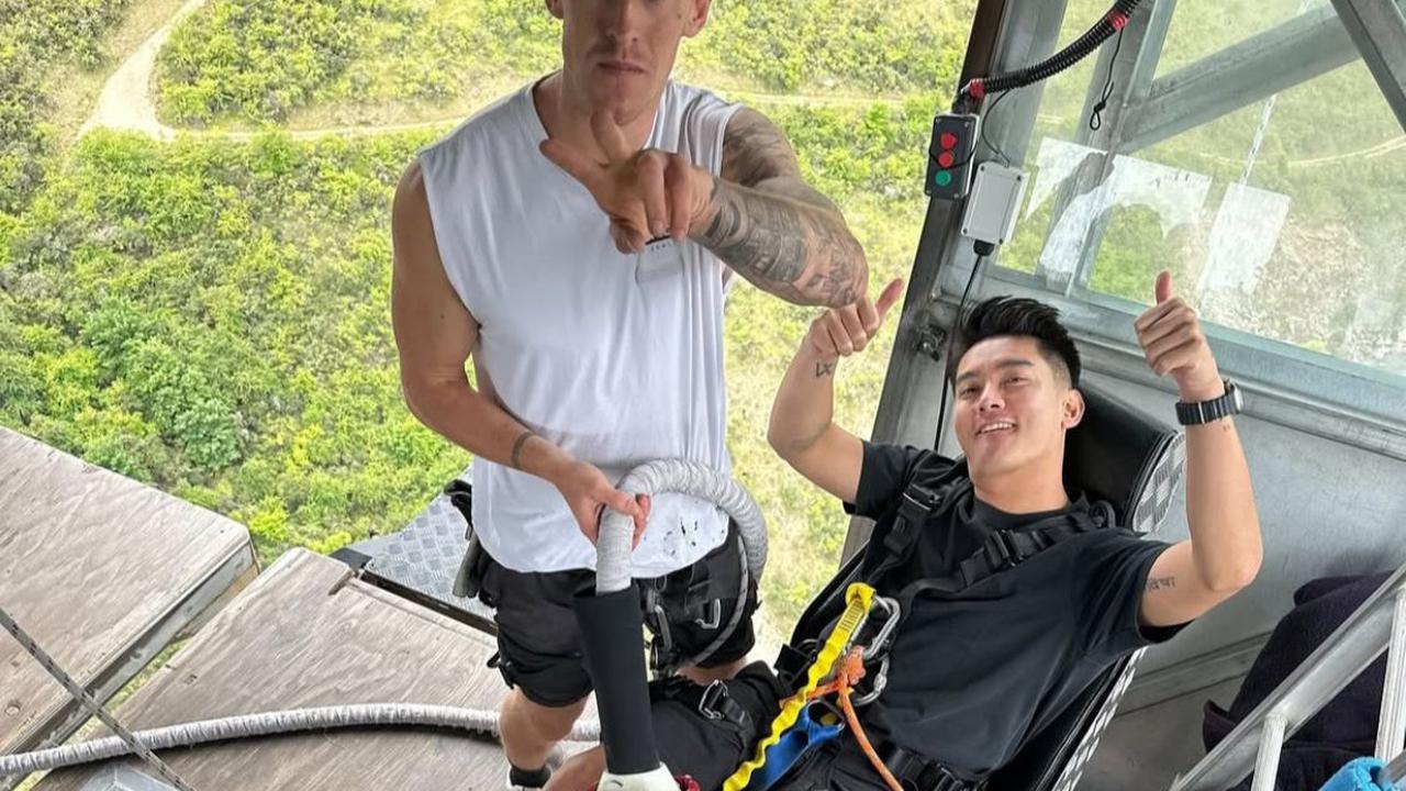 Boy William Tantang Adrenalin dengan Bungee Jumping Ekstrem Tertinggi di New Zealand