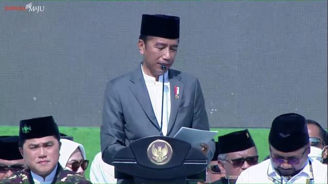 Presiden Joko Widodo atau Jokowi saat menghadiri puncak acara 1 Abad NU di Sidoarjo, Jawa Timur, Selasa (7/2/2023).