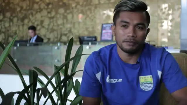 Momen berkesan Zulham Zamrun penyerang sayap Persib Bandung di Piala Presiden 2015 selama bermain di Liga Super Indonesia.