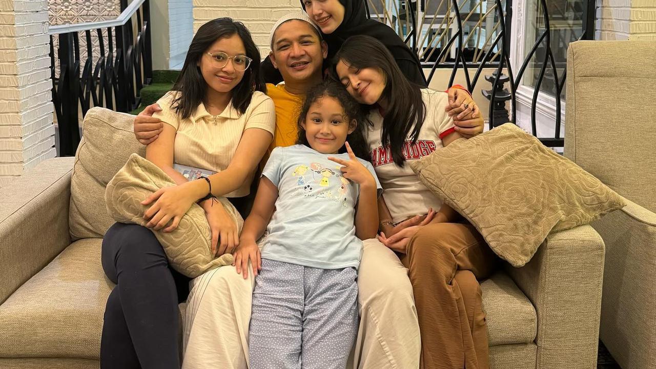 Kebersamaan Adelia Wilhelmina Bareng 2 Anak Perempuan Okie Agustina, Akrab - Terlihat bak Kakak Adik