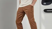 5 Referensi Model Mix &amp; Match Celana Kain Corduroy, Stylish dan Elegan
