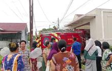 Heboh Mobil Damkar Isi Air ke Rumah Pejabat Viral Medan saat Krisis Air Bersih, Warga Menjerit