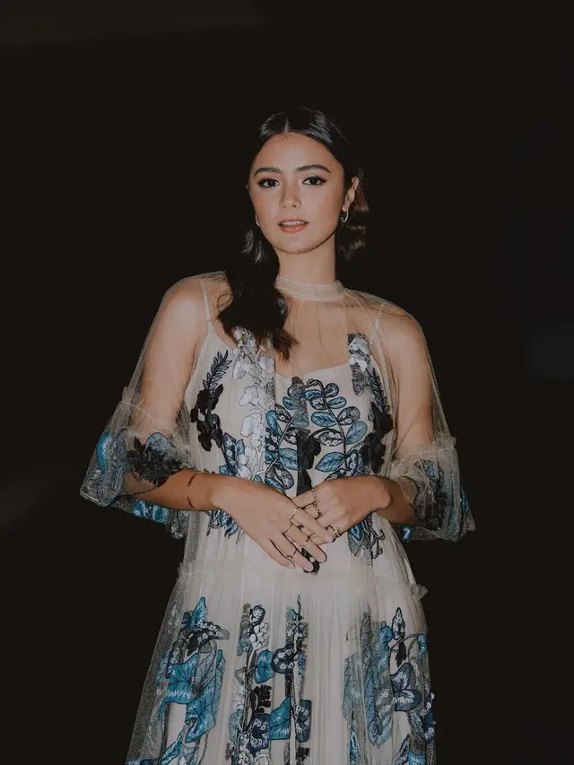 Amanda Rawles di Gala Premiere film Merindu Cahaya de Amstel (Foto: Instagram/@amandarawles)