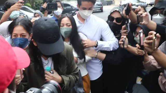 [Fimela] Rachel Vennya di Polda Metro Jaya