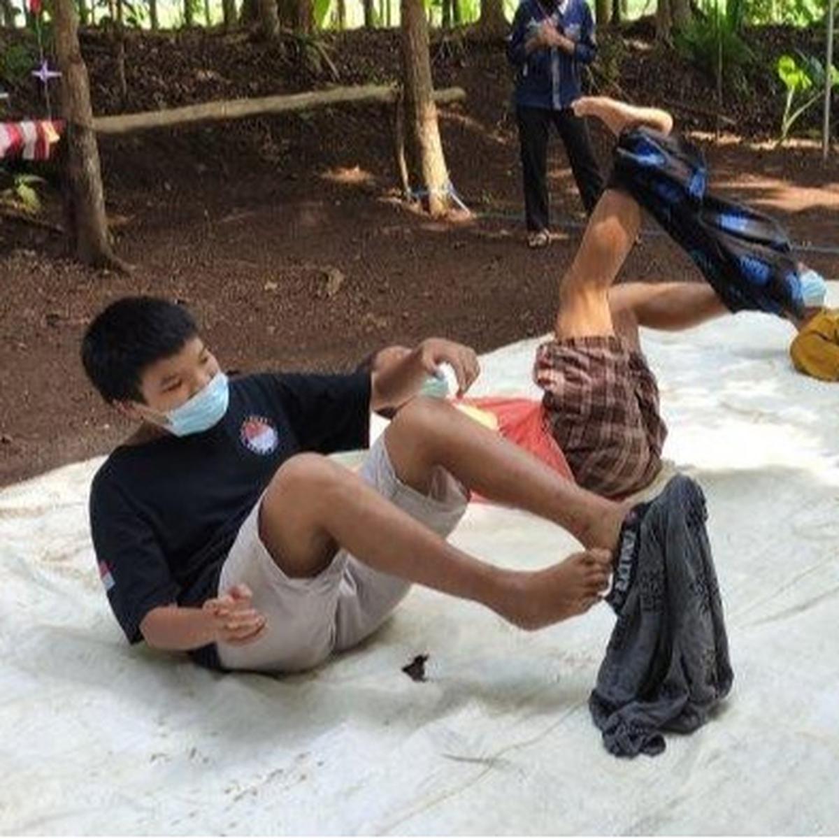 12 Lomba 17an Anti Mainstream